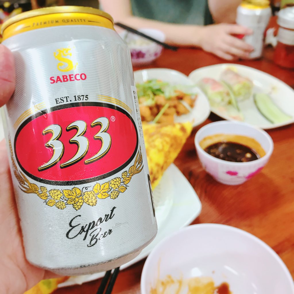 横浜市いちょう団地のベトナム料理食堂タン・ハーでベトナムビール333（バーバーバー）