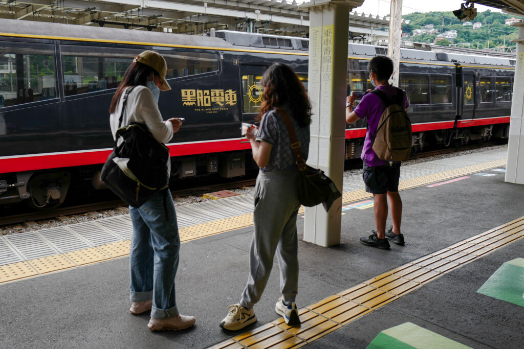 伊豆伊東　黒船電車