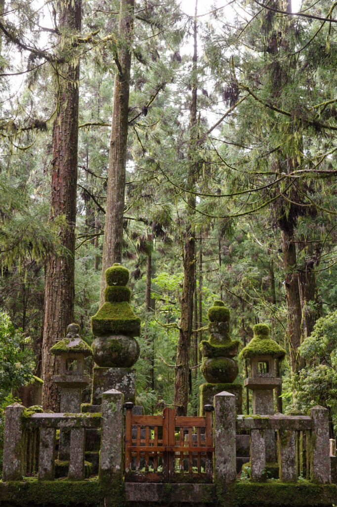 高野山　奥の院散策