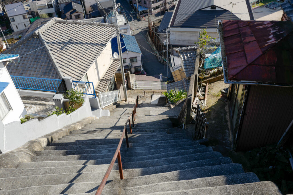 呉　海猿　両義の二百階段