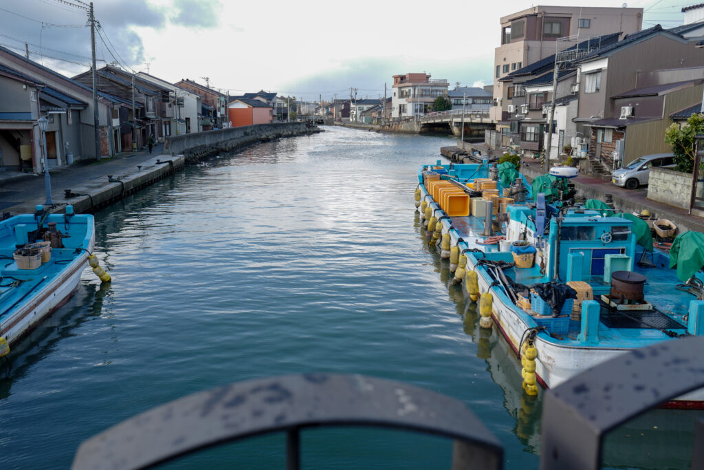 富山　新湊内川